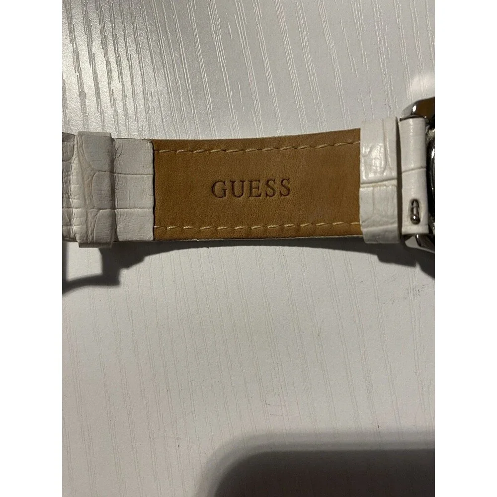Guess Waterpro Womens Watch G10575L Silver Tone Rhinestone Bezel White Leather